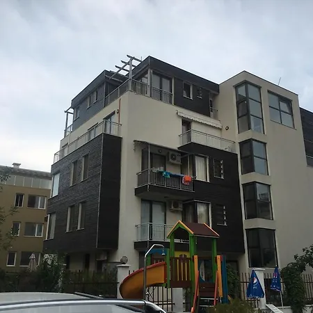 Appartement Aпартамент в *