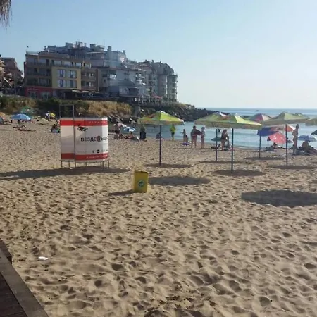 Aпартамент в Σωζόπολη