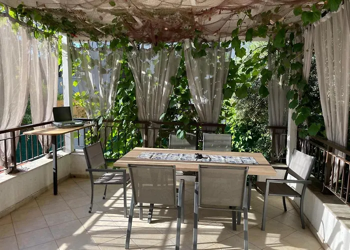 Aпартамент в *